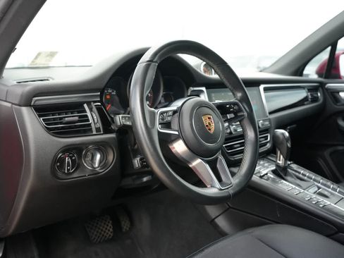 Used 2019 Porsche Macan AWD/4WD image 14
