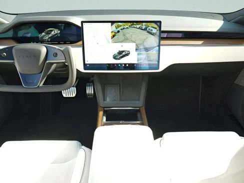 Used 2021 Tesla Model S Plaid image 40