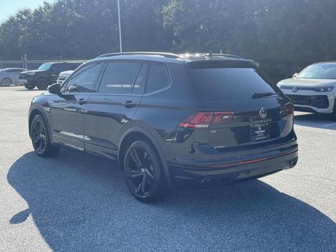 Certified 2024 Volkswagen Tiguan SE R-Line FWD image 6