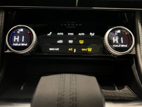 New 2025 Jaguar F-PACE R-Dynamic S image 19