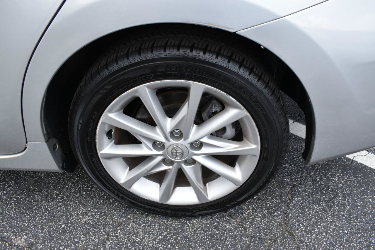 Used 2012 Toyota Prius V Five FWD image 34