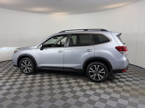Used 2019 Subaru Forester Limited AWD/4WD image 8