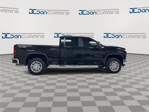 Used 2020 Chevrolet Silverado 2500 LT w/ All Star Edition image 9