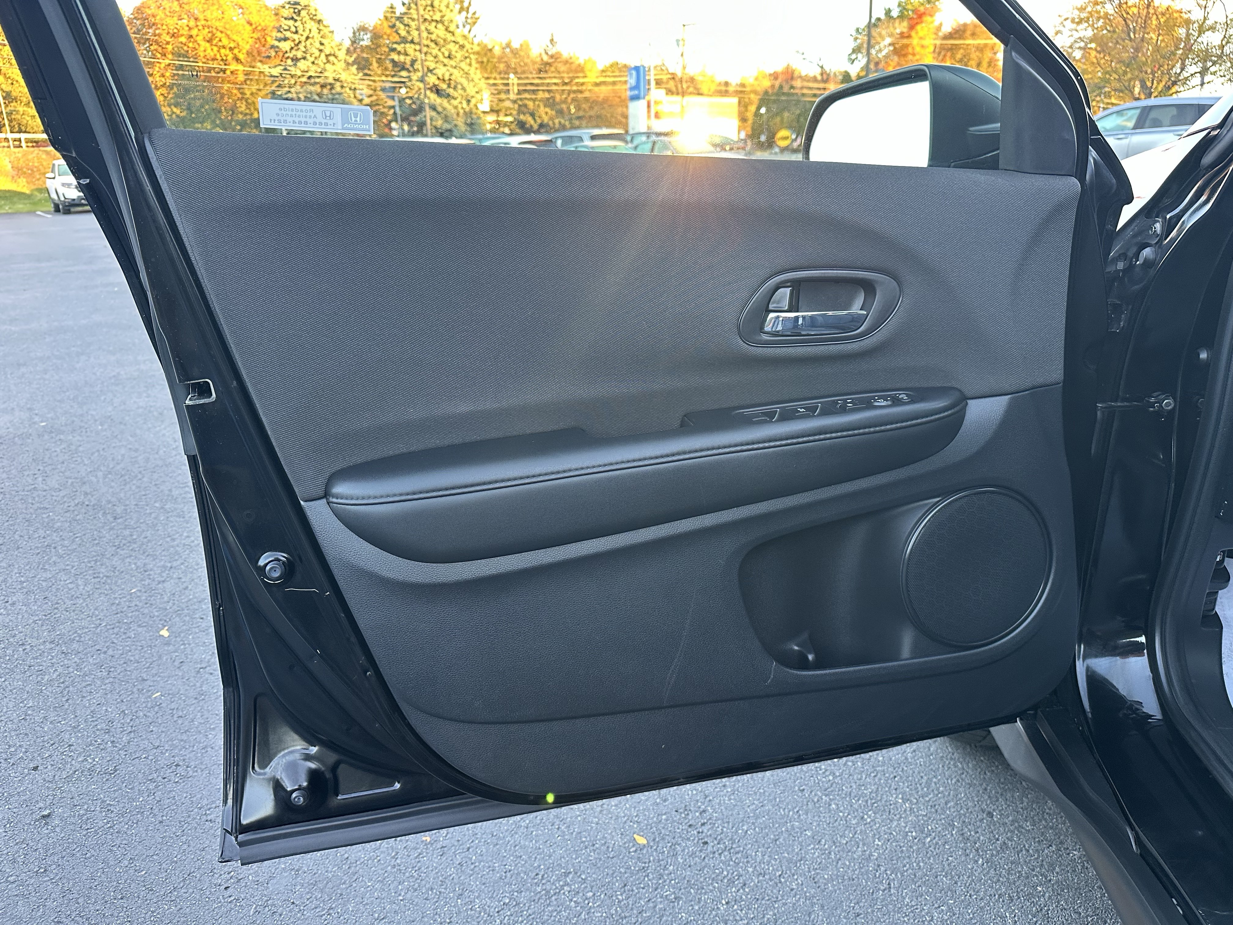 Used 2020 Honda HR-V LX image 20