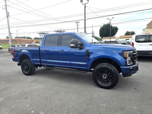 Used 2022 Ford F350 Lariat w/ Tremor Off-Road Package AWD/4WD image 6