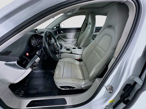 Certified 2023 Porsche Panamera 4 Platinum Edition AWD/4WD image 5