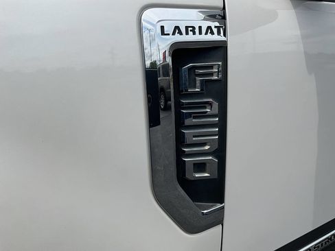 Used 2017 Ford F250 Lariat w/ Lariat Ultimate Package image 33