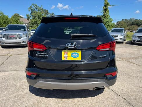 Used 2017 Hyundai Santa Fe Sport FWD image 4