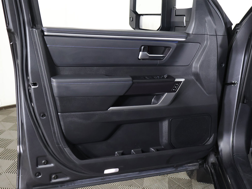 Used 2022 Toyota Tundra Platinum AWD/4WD image 25