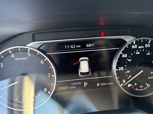 Certified 2022 Nissan Rogue SV image 4