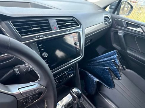 Used 2022 Volkswagen Tiguan SE FWD image 21