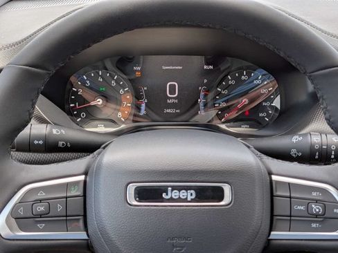 Certified 2025 Jeep Compass Latitude w/ Altitude Special Edition AWD/4WD image 28
