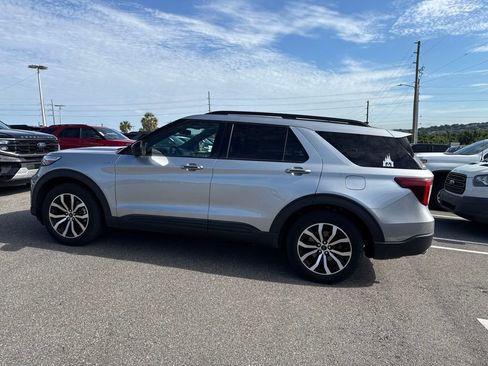 Used 2023 Ford Explorer ST-Line w/ Class IV Trailer Tow Package RWD image 4