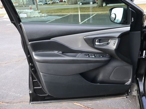 Used 2020 Nissan Murano SL w/ Moonroof Package image 23