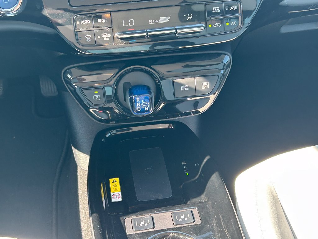 Used 2020 Toyota Prius XLE FWD image 19