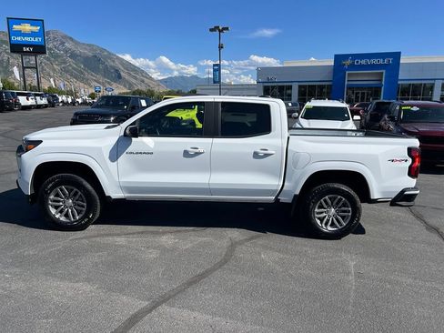Used 2024 Chevrolet Colorado LT w/ LT Convenience Package AWD/4WD image 12