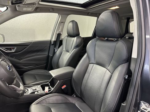 Used 2020 Subaru Forester Limited image 9