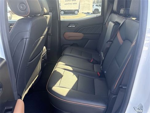 Certified 2025 GMC Canyon AT4 w/ Nightfall Edition image 25