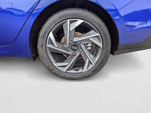 New 2025 Hyundai Elantra Sport image 9