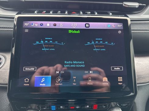 Used 2021 Jeep Grand Cherokee L Overland w/ Luxury Tech Group IV image 39