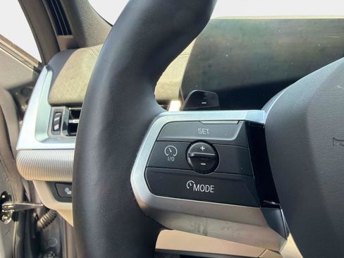 Used 2025 BMW X2 xDrive28i w/ Technology Package image 25