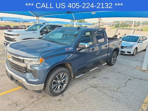 Used 2024 Chevrolet Silverado 1500 LT w/ Z71 Off-Road Package AWD/4WD image 1