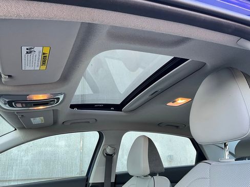 Used 2025 Hyundai Elantra Limited image 22