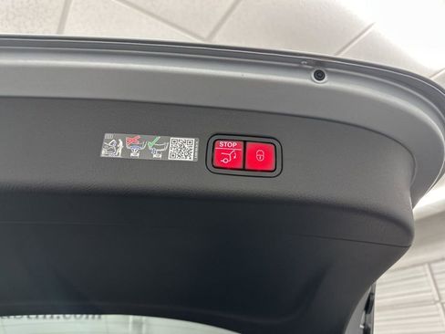 New 2026 Mercedes-Benz GLC 300 image 26