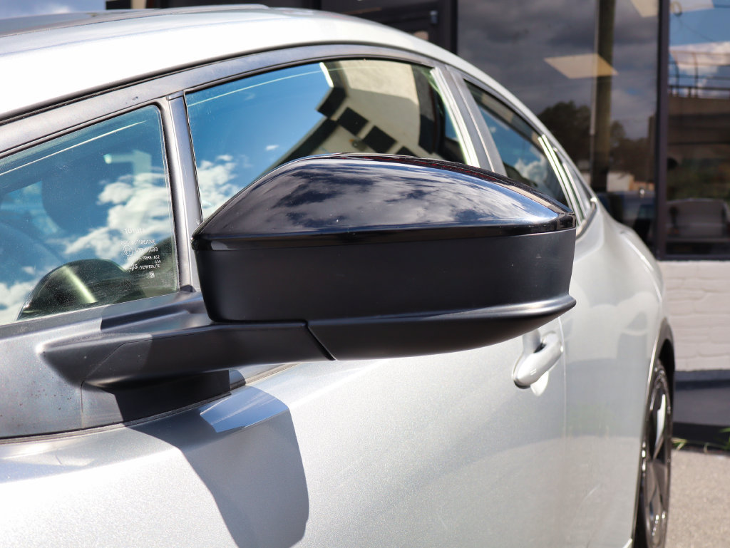 Used 2024 Toyota Prius LE AWD/4WD image 15