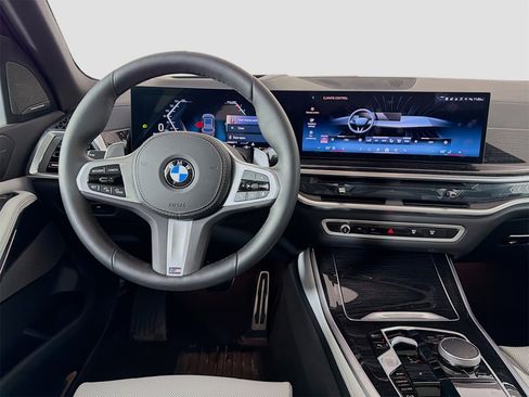 Used 2026 BMW X5 xDrive40i w/ M Sport Package image 26