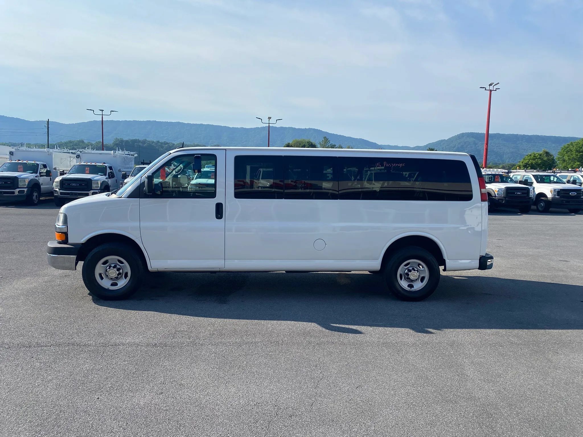 Used 2015 Chevrolet Express 3500 LT w/ LT Preferred Equipment Group RWD image 5