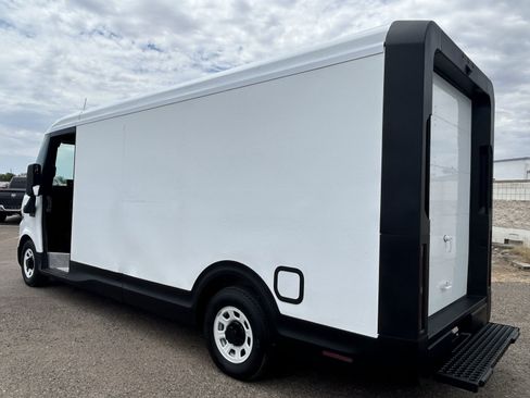Used 2023 Chevrolet Brightdrop 600 w/ Active Safety Package 2 AWD/4WD image 3