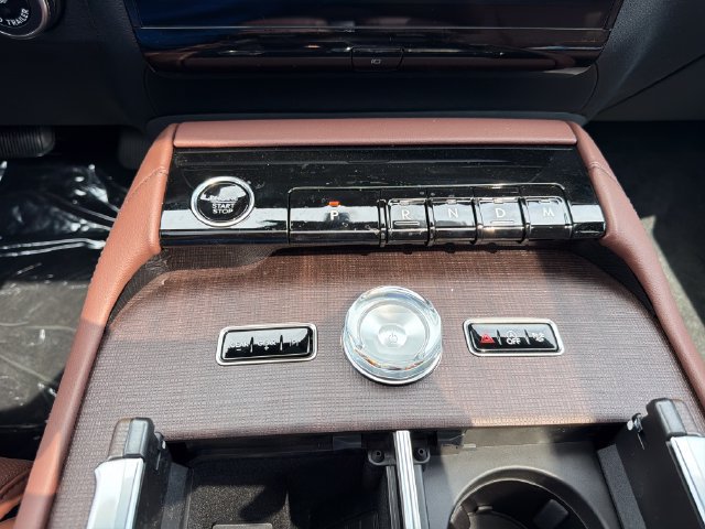 New 2026 Lincoln Navigator L Reserve AWD/4WD image 32