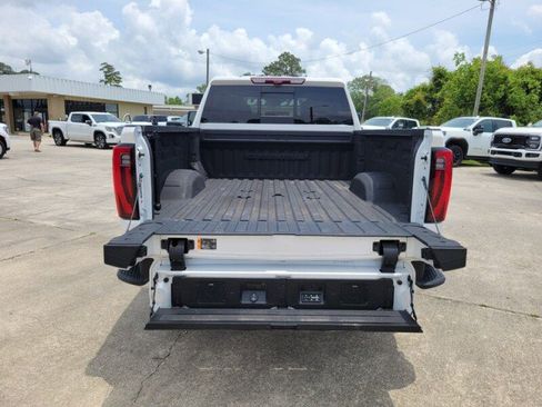Used 2024 GMC Sierra 2500 Denali Ultimate AWD/4WD image 7