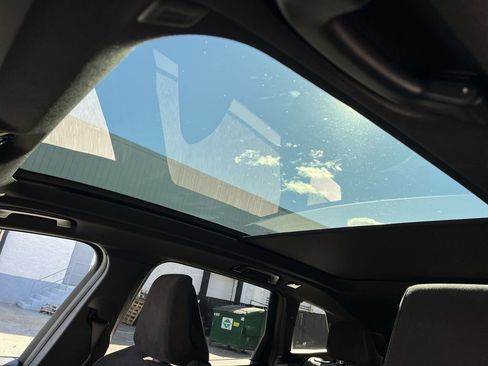 Used 2025 BMW X3 xDrive30i w/ Premium Package image 21