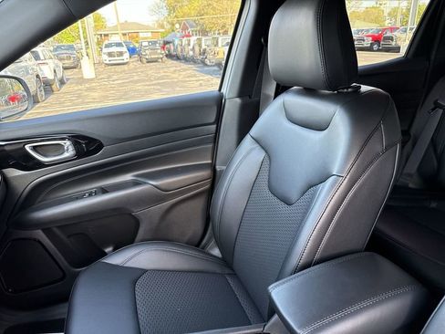 New 2026 Jeep Compass Latitude image 30