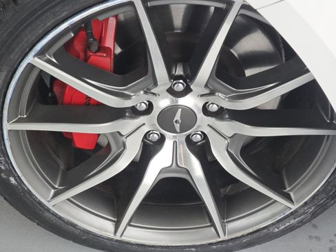 Used 2020 Genesis G70 3.3T image 10