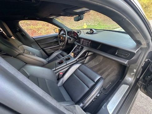 Used 2020 Porsche Taycan Turbo image 12