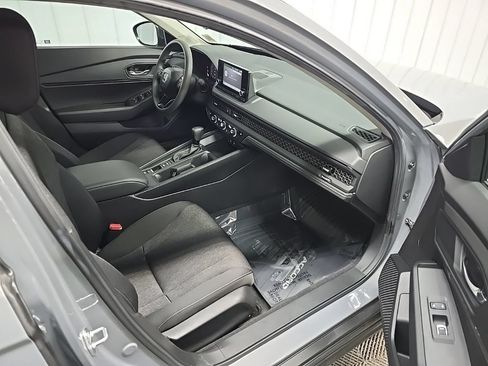 Certified 2025 Honda Accord SE image 16