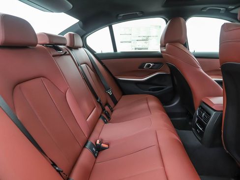 Used 2025 BMW 330i xDrive Sedan w/ Convenience Package image 26