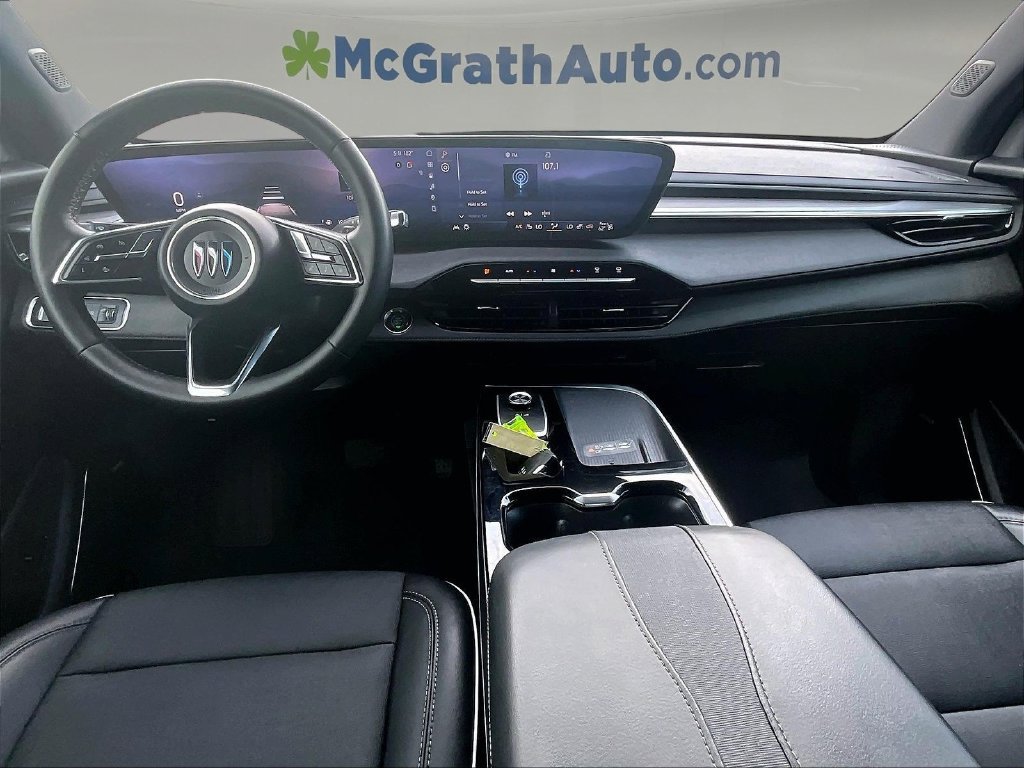Used 2025 Buick Enclave Preferred AWD/4WD image 9