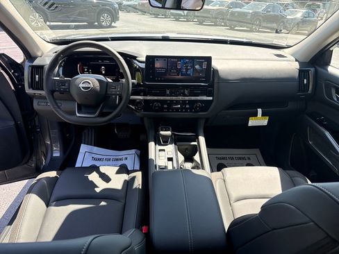 New 2026 Nissan Pathfinder SL FWD image 12