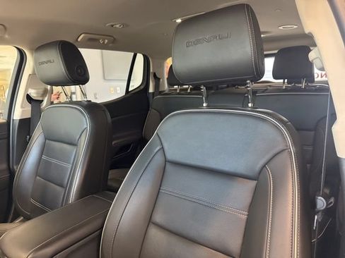 Used 2023 GMC Acadia Denali AWD/4WD image 12