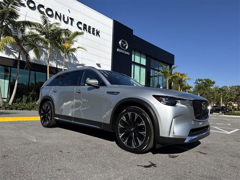 Used 2024 MAZDA CX-90 Plug-In Hybrid w/ Premium Pkg image 23