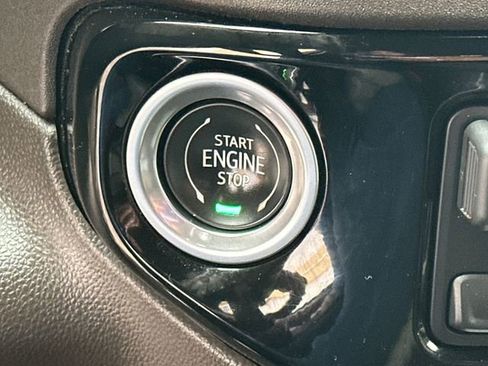 Certified 2022 GMC Sierra 1500 SLT w/ SLT Premium Package image 34