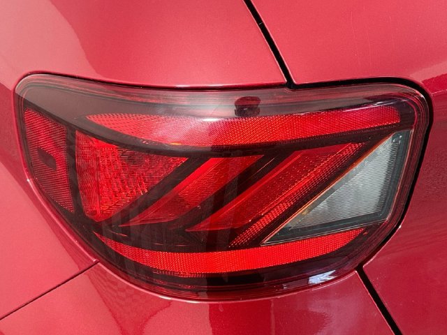 Used 2021 Hyundai Venue SEL FWD image 32