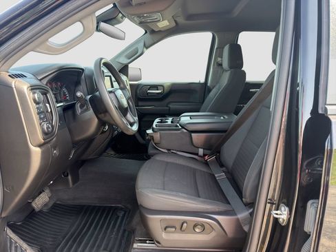 Used 2024 Chevrolet Silverado 1500 Custom AWD/4WD image 9