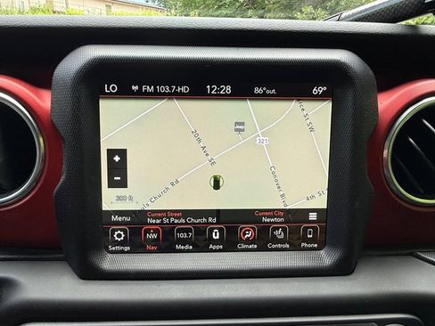 Used 2018 Jeep Wrangler Unlimited Rubicon AWD/4WD image 25