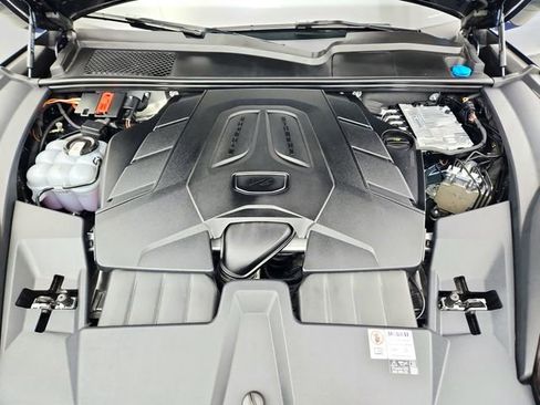 Used 2024 Porsche Cayenne image 31