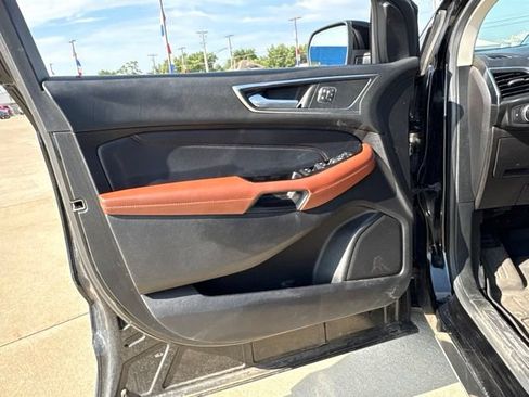 Used 2018 Ford Edge Titanium w/ Canadian Touring Package AWD/4WD image 11